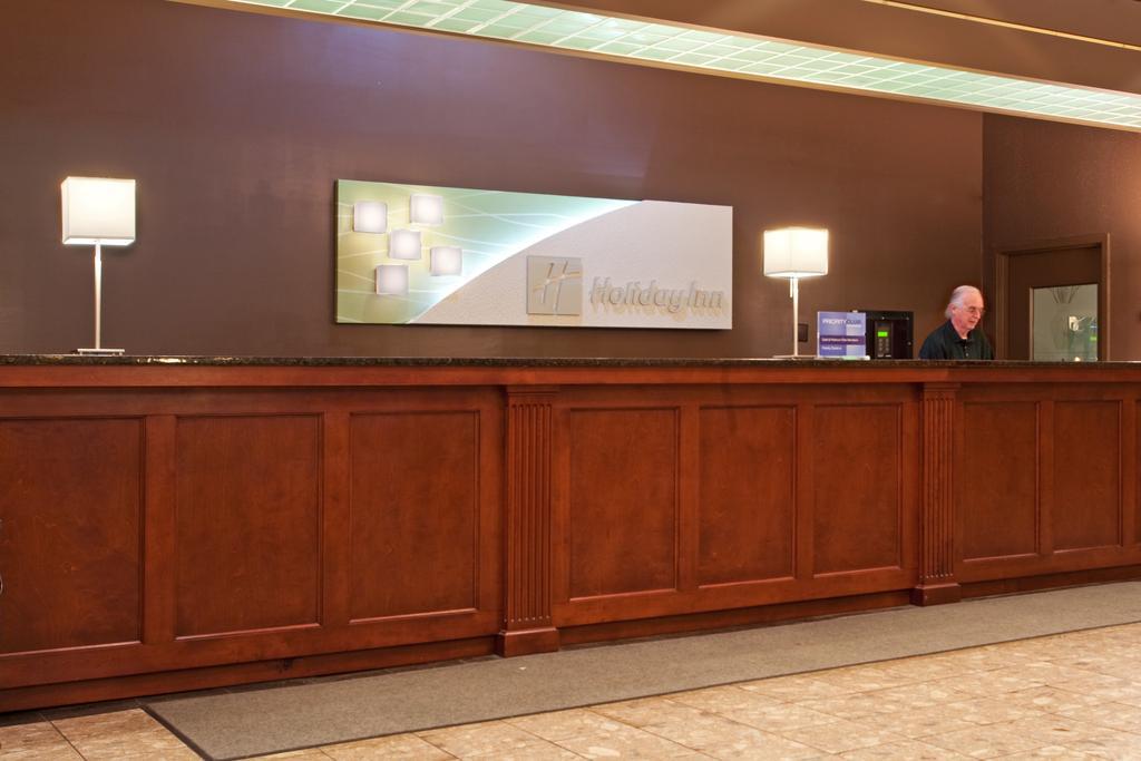 Hotel Salisbury & Conference Center Interior photo